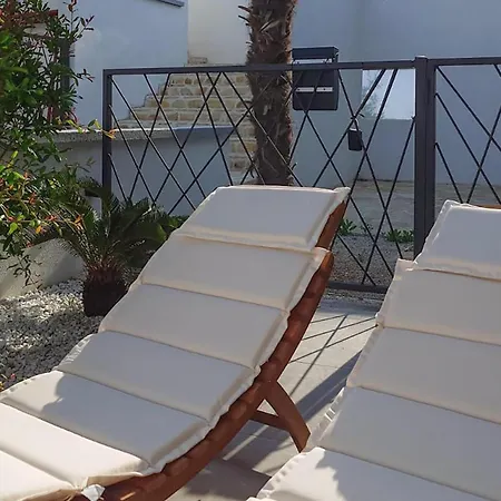 Gorgeous Apartment In Sutivan With House Sea View *