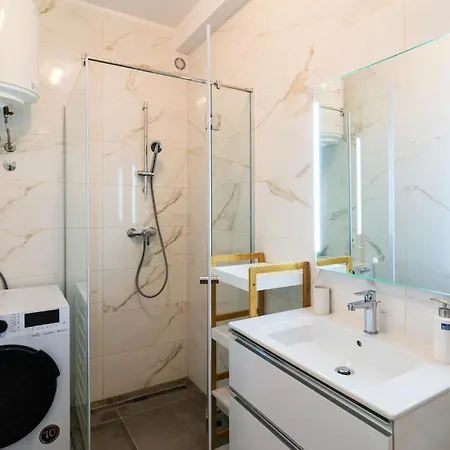 Gorgeous Apartment In Sutivan With House Sea View